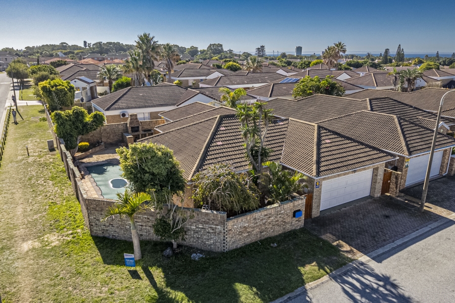 3 Bedroom Property for Sale in Summerstrand Eastern Cape